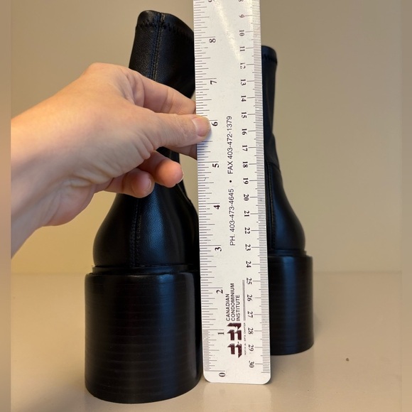 Coach MEL Black leather Combat Boots round toe block heel Gold Chain women's 8.5 - Picture 6 of 10